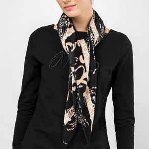 2. Foulard quadrato grande Intentions nero
