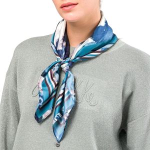 2. Foulard quadrato Real azul