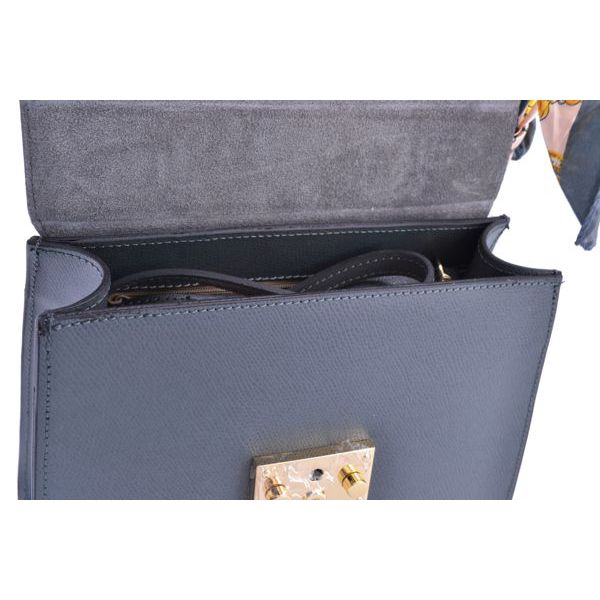 4. Borsa in pelle con foulard incluso Grigio