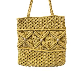 3. Borsa a spalla Intecciata Senape