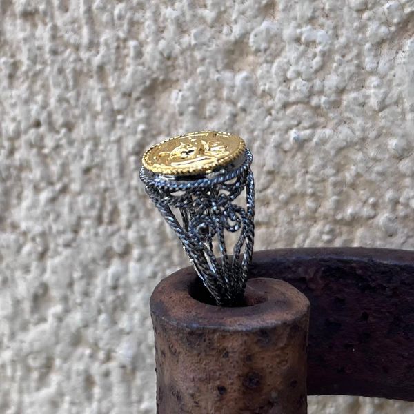 3. Anello barocco tondo "Trinacria" oro BRASS Workshop antr02