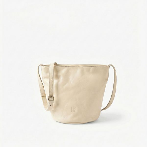 2. Chester Bucket Bag cream BIBA cef1l