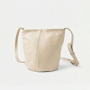 1. Chester Bucket Bag cream