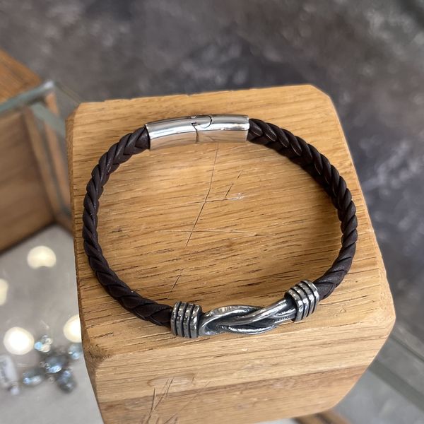 2. “Reef knot” bracelet brown BRASS Workshop brp1